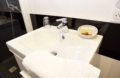Capdenac-Gare Hotel | Hotel de Paris (Capdenac)
