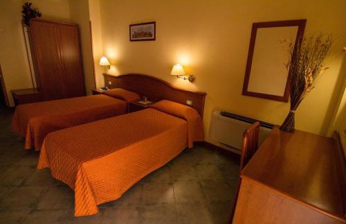 Artena Hotel | Hotel degli Amici
