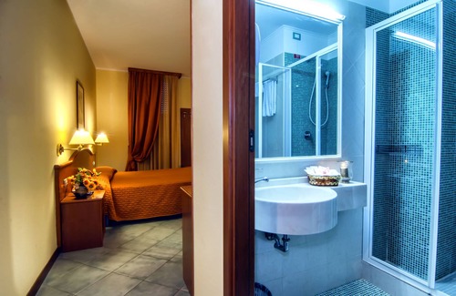 Artena Hotel | Hotel degli Amici