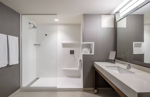 Cold Lake Hotel | Hotel Dene & Conference Centre