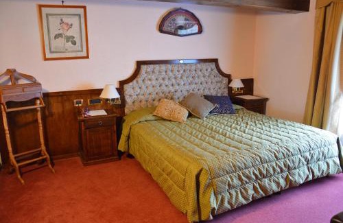 Saint-Rhemy-en-Bosses Hotel | Hotel Des Alpes