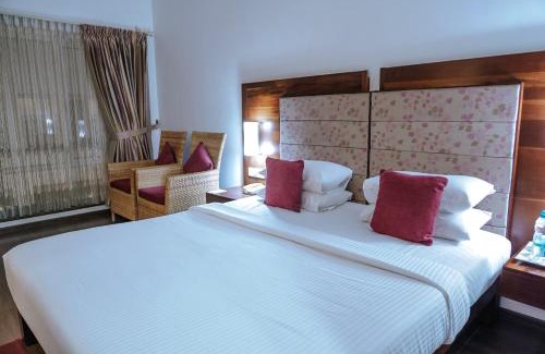 Guruvayur Hotel | Hotel Devaragam by K P Namboodiri's