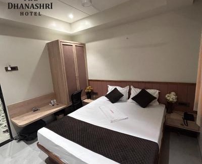 Solapur Hotel | Hotel Dhanashri