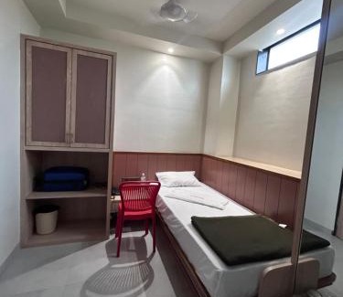 Solapur Hotel | Hotel Dhanashri