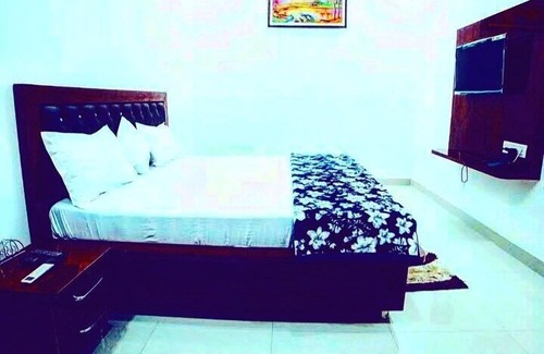 Bhiwani Hotel | Hotel DM Heavens