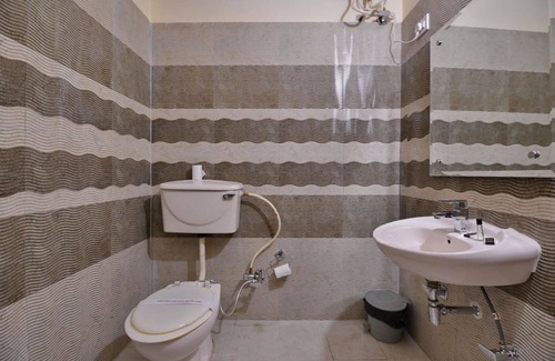 Jalandhar Hotel | Hotel Dolphin