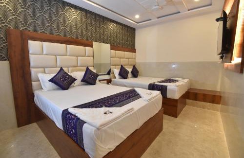 Kismat Nagar Bed & Breakfast | Hotel Dream Palace Residency - Near to US Embassy Bkc Mumbai