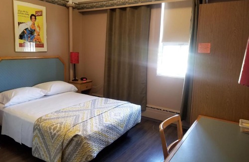 Chicoutimi Hotel | Hotel du Parc