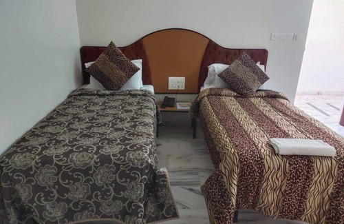Rajkot Hotel | Hotel Dwarika Inn