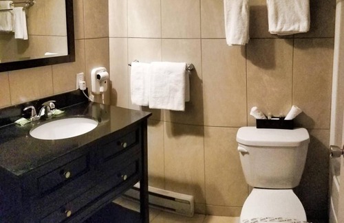Amos Hotel | Hotel econo-one