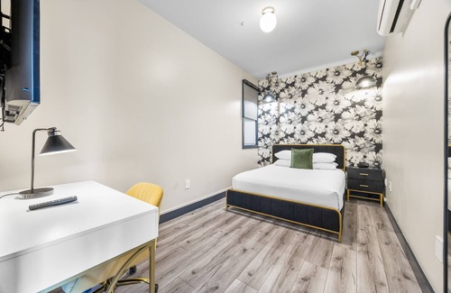 Little Saigon Hotel | Hotel EPIK