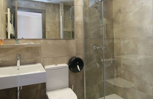 Esplugues de Llobregat Hotel | Hotel Esplugues