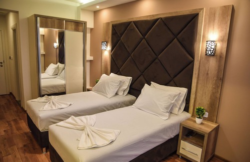 Gjerana Hotel | Hotel Evropa