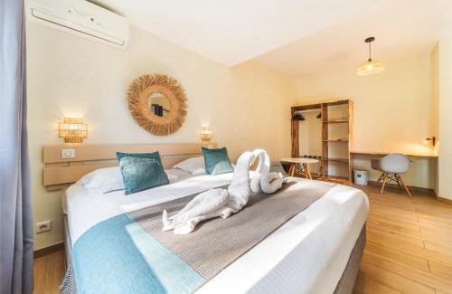 Etang Sale Les Bains Hotel | Hotel Exsel Floralys