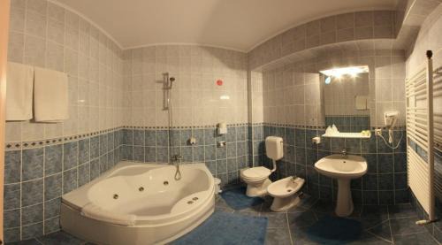 Bradu Hotel | Hotel Fantanita Haiducului