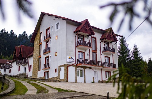 Manastirea Humorului Hotel | Hotel Floare de Colt Bucovina