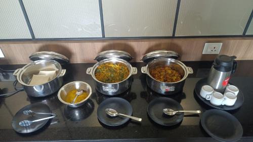 Bhuj Hotel | Hotel Fun n Food