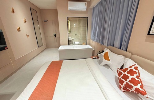 Ahmedabad Hotel | Hotel Fun Regency