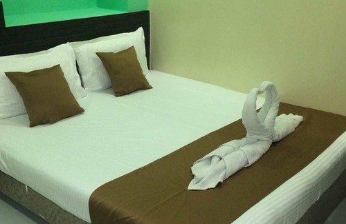 Jogeshwari West Hotel | Hotel Garden View