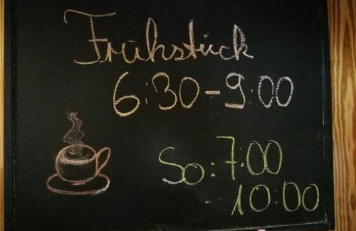 Nuertingen Bed & Breakfast | Hotel Garni Siedlerstube