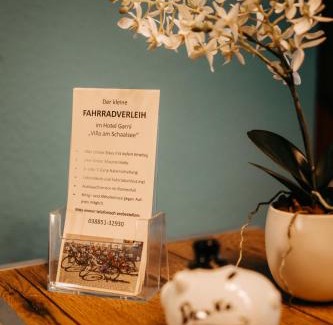 Zarrentin am Schaalsee Hotel | Hotel Garni "Villa am Schaalsee"