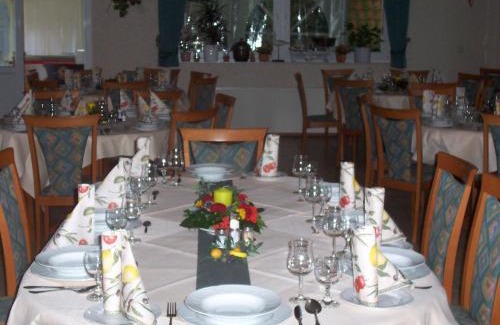 Heidenau Hotel | Hotel-Gasthaus Burmester