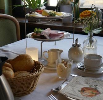 Scherfede Hotel | Hotel Gasthof Luis