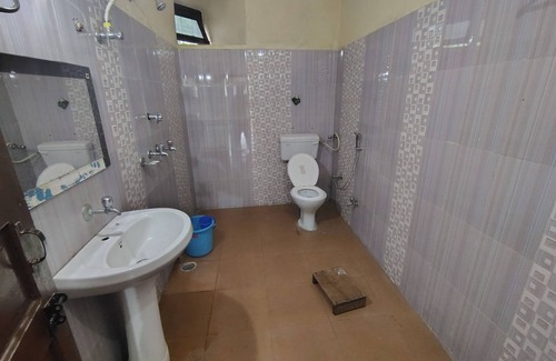 Rajgarhi Hotel | Hotel Gauri Shankar & Restaurant