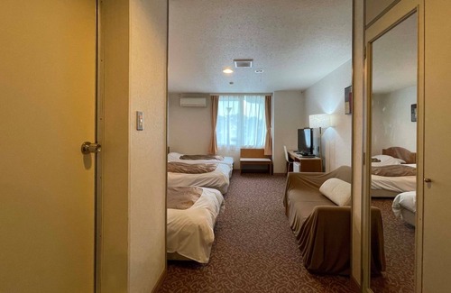 Shirahama Hotel | Hotel Ginsui Triple Room Shirahama Beach Nanki/Nishimuro-gun Wakayama