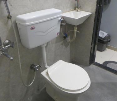 Surat Hotel | Hotel Glacier