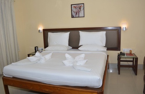 Bhadrak Hotel | Hotel Golden Anchor Dhamara