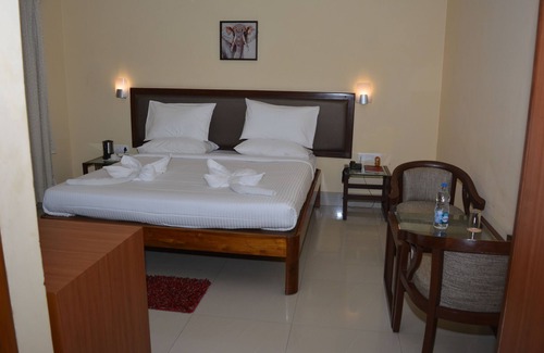 Bhadrak Hotel | Hotel Golden Anchor Dhamara