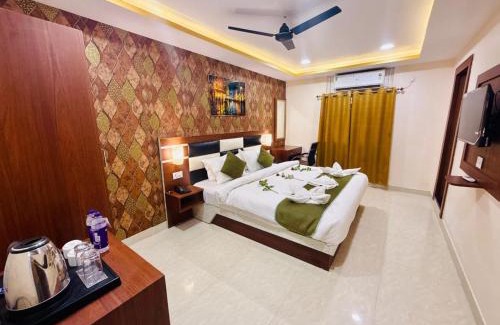 Kankarbagh Hotel | Hotel Golden Crystal Best Hotel in kankarbagh Patna