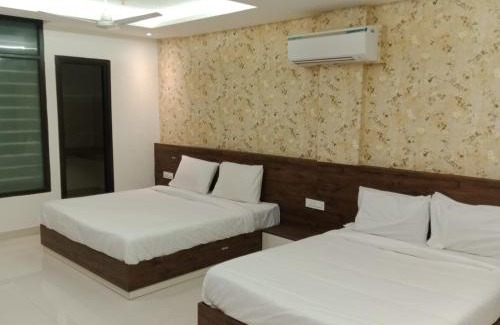 Kishangarh Hotel | HOTEL GOLDEN LEAF
