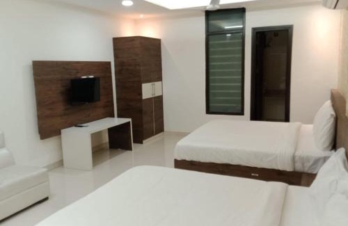 Kishangarh Hotel | HOTEL GOLDEN LEAF