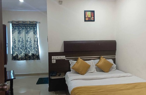 Lakdi Ka Pul Hotel | Hotel Golden Meredian