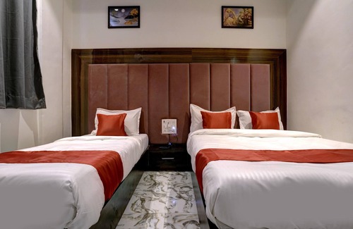 Girgaon Hotel | Hotel Golden Palace Residency