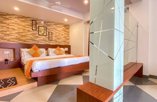 Dwarka Hotel | Hotel Gomti