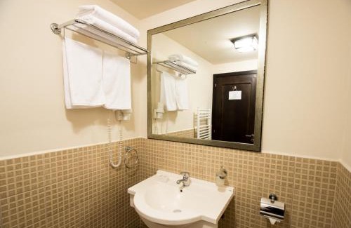 Sighetu Marmatiei Hotel | Hotel Gradina Morii