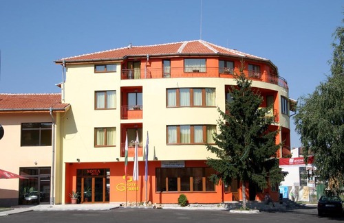 Samokov Hotel | Hotel Grand