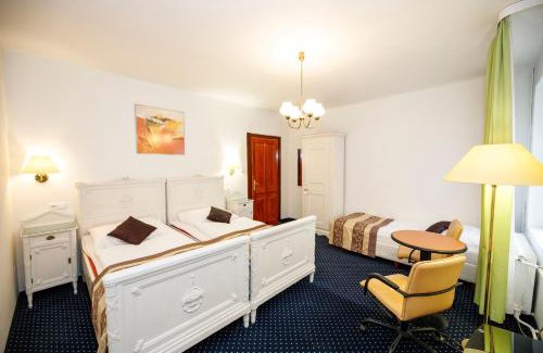 Revnice Hotel | Hotel Grand