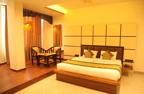 Lansdowne Hotel | Hotel Grand Kailash