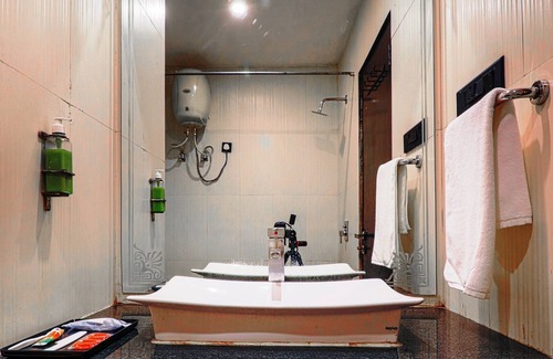 Mayapur Hotel | Hotel Grand Shiva