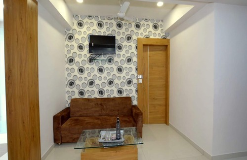 Vallabh Vidhyanagar Hotel | Hotel Green Leaf