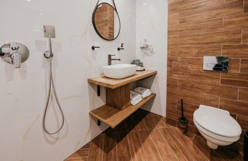 Marchevo Hotel | Hotel Green Park Service Perfected