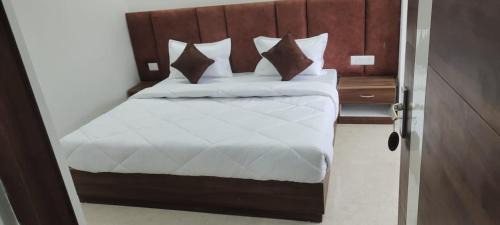 Dhunar Gaon Hotel | Hotel Green Shivpuri