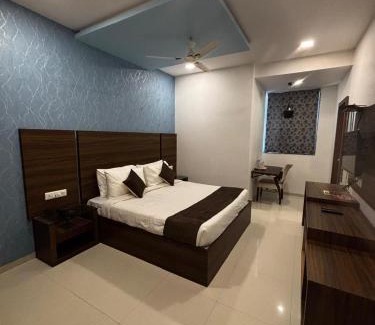 Anand Hotel | Hotel Green Woodd