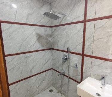 Kamalapur Hotel | Hotel Greenland Inn Hampi