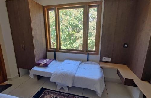 Kamalapur Hotel | Hotel Greenland Inn Hampi