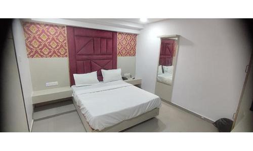 Gandhinagar Hotel | Hotel Grey Sky